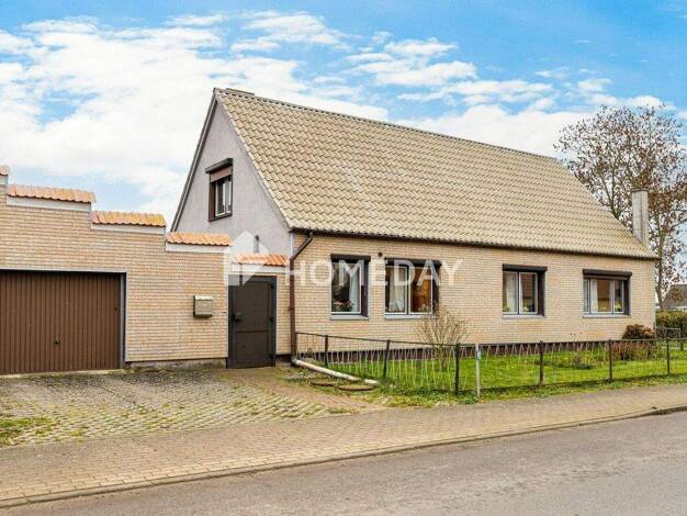 Einfamilienhaus zum Kauf 89.000 € 8 Zimmer 152 m² 568 m² Grundstück Keffenbrink Grammendorf 18513