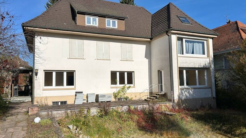 Villa zum Kauf 560.000 € 15 Zimmer 334 m² 1.147 m² Grundstück frei ab sofort Stadtgebiet Sankt Georgen im Schwarzwald 78112