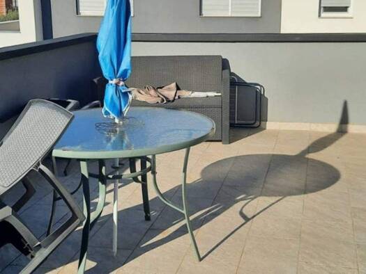 Wohnung zur Miete 300 € 4 Zimmer 107 m² 1. Geschoss Vrsi