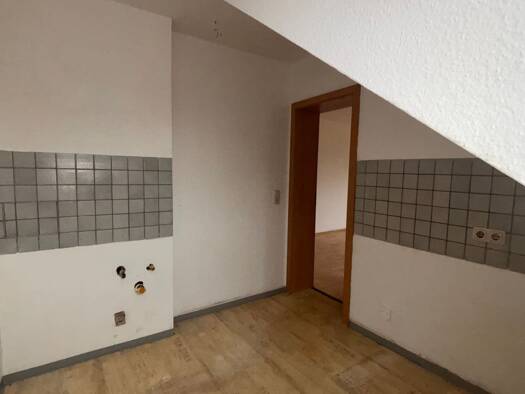 Wohnung zur Miete 270 € 2 Zimmer 51 m² Geschoss 3/3 frei ab sofort Bornaer Straße 84 Borna-Heinersdorf Chemnitz 09114