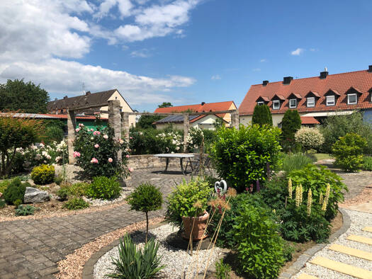 Mehrfamilienhaus zum Kauf 389.000 € 8 Zimmer 197,8 m² 797 m² Grundstück Schwarzenfeld Schwarzenfeld 92521