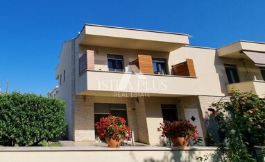 Haus zum Kauf 590.000 € 3 Zimmer 143 m² 184 m² Grundstück Porec center