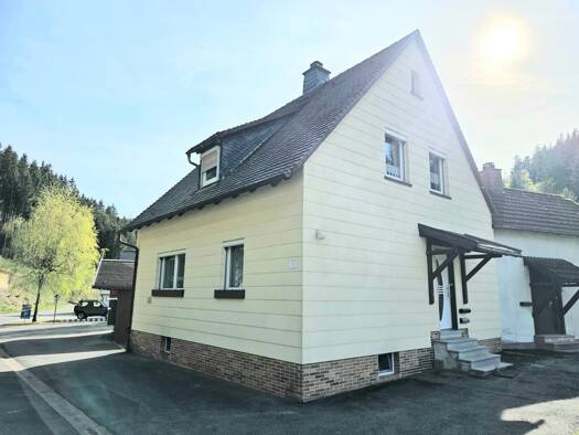 Einfamilienhaus zum Kauf 159.000 € 5 Zimmer 100 m² 658 m² Grundstück Grümpel Wilhelmsthal 96352