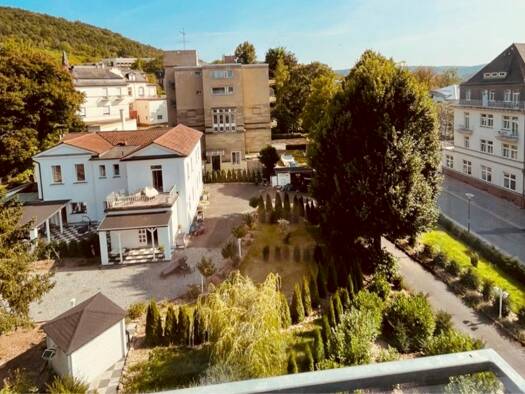 Villa zum Kauf 1.950.000 € 5 Zimmer 220 m² 1.650 m² Grundstück Bad Kissingen 97688