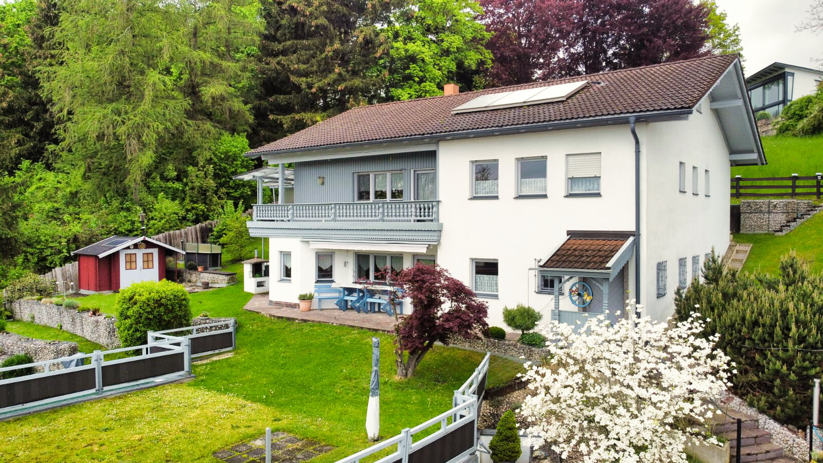 Mehrfamilienhaus zum Kauf 775.000 € 7 Zimmer 206 m²<br/>Wohnfläche 1.011 m²<br/>Grundstück Traunreut Traunreut 83301