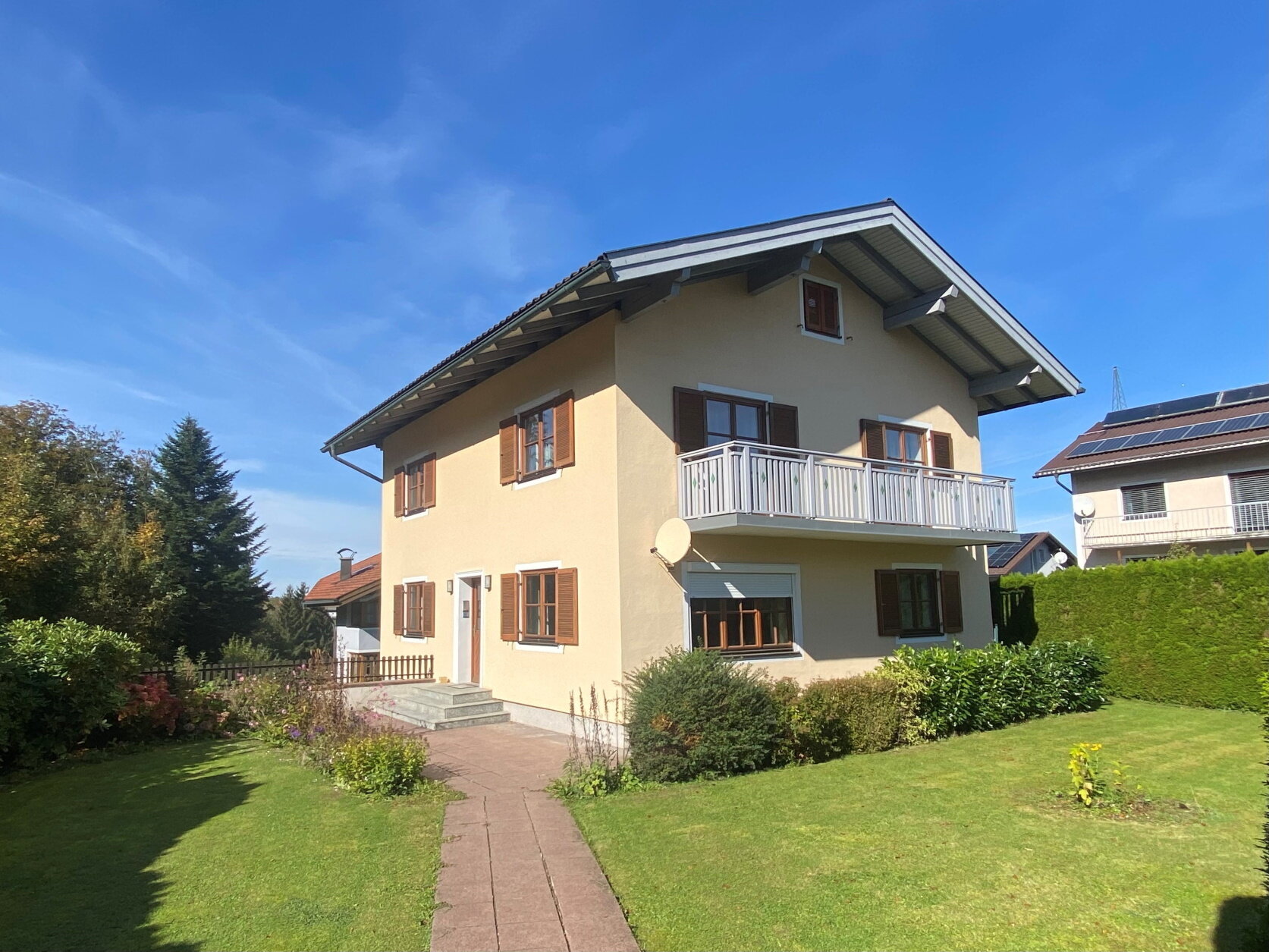 Haus zum Kauf 680.000 € 7 Zimmer 154 m²<br/>Wohnfläche 484 m²<br/>Grundstück Elixhausen 5161