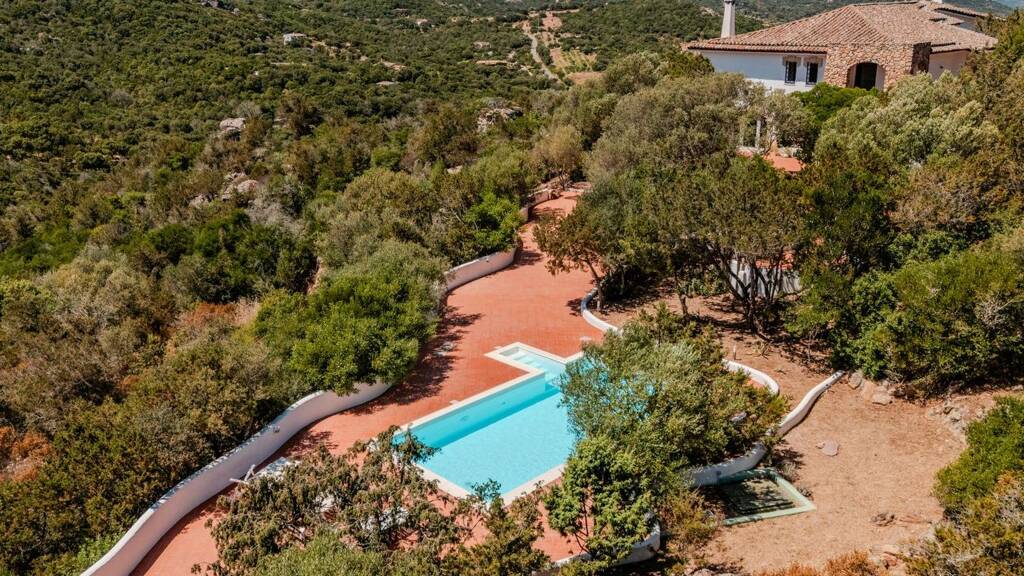 Villa zum Kauf 2.200.000 € 470 m² 10.500 m² Grundstück Arzachena 07021