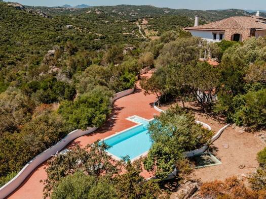 Villa zum Kauf 2.200.000 € 470 m² 10.500 m² Grundstück Alzachèna/Arzachena 07021