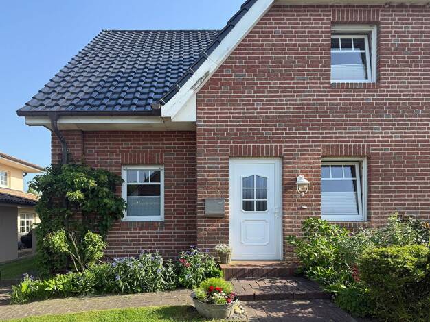 Doppelhaushälfte zum Kauf 285.000 € 4 Zimmer 106 m² 429 m² Grundstück Heide Heide 25746