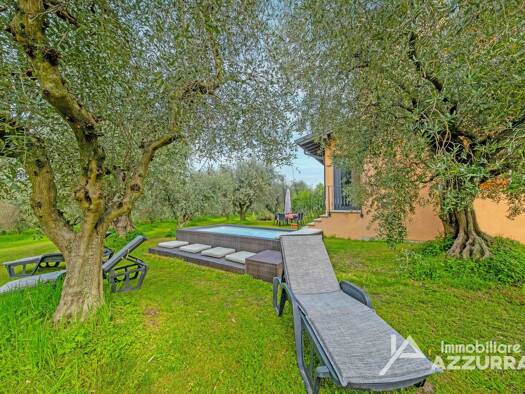 Haus zur Miete provisionsfrei 2.450 € 6 Zimmer 180 m² 5.000 m² Grundstück Strada Corrubio 3 Bardolino 37011