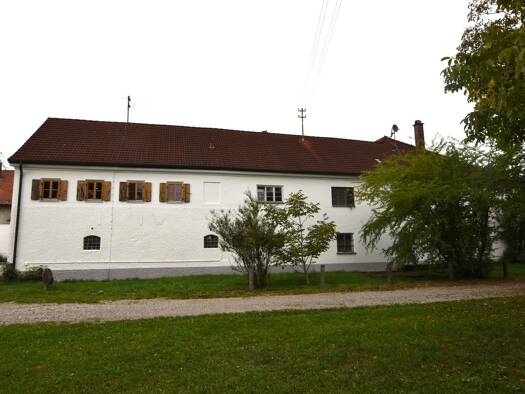 Einfamilienhaus zur Miete 2.500 € 10 Zimmer 250 m² 300 m² Grundstück Mittelstetten Landsberg am Lech 86899