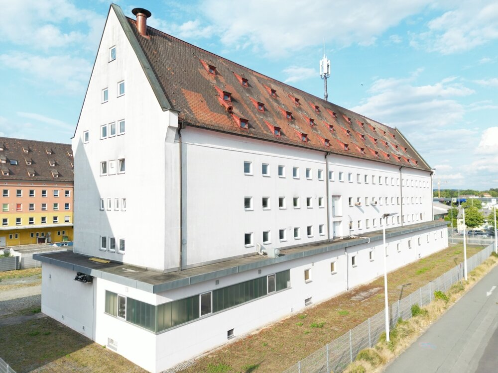 Lagerhalle zur Miete 1.410 € 597 m²<br/>Lagerfläche Altstadt Bayreuth 95447