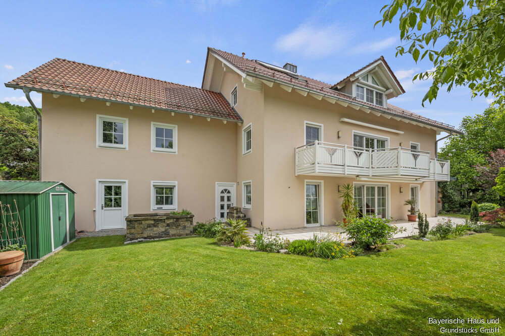 Einfamilienhaus zum Kauf 559.000 € 7 Zimmer 203,5 m²<br/>Wohnfläche 728 m²<br/>Grundstück Winzer Winzer 94577