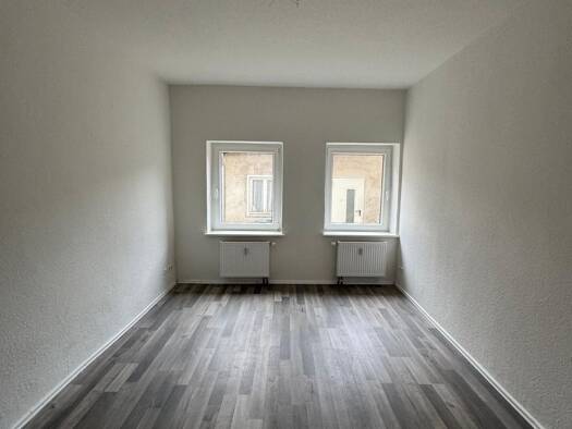 Wohnung zur Miete 450 € 2,5 Zimmer 79,1 m² Geschoss EG/3 frei ab 01.09.2026 Altentreptow 17087