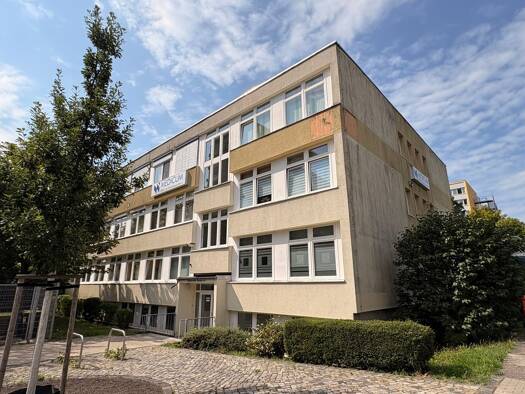 Praxis zur Miete provisionsfrei 10,60 € 146,7 m² Bürofläche Karlsruher Straße 54 Grünau-Mitte West 04209
