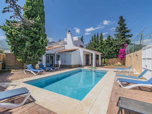 Villa zum Kauf 865.000 € 5 Zimmer 272 m² 735 m² Grundstück Marbella 29600
