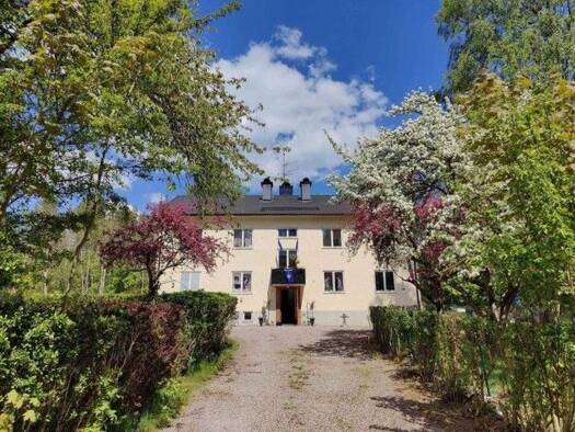 Einfamilienhaus zum Kauf 150.000 € 12 Zimmer 288 m² 2.000 m² Grundstück Västerviks kommun 594 92