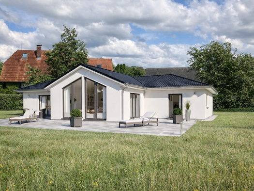 Grundstück zum Kauf provisionsfrei 111.000 € 1.449 m² Grundstück Baugenehmigung vorhanden frei ab sofort Hessenburg Saal 18317