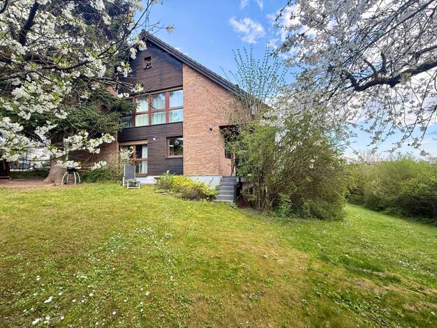 Einfamilienhaus zum Kauf 798.000 € 7 Zimmer 242 m² 744 m² Grundstück Bronnamberg Zirndorf 90513
