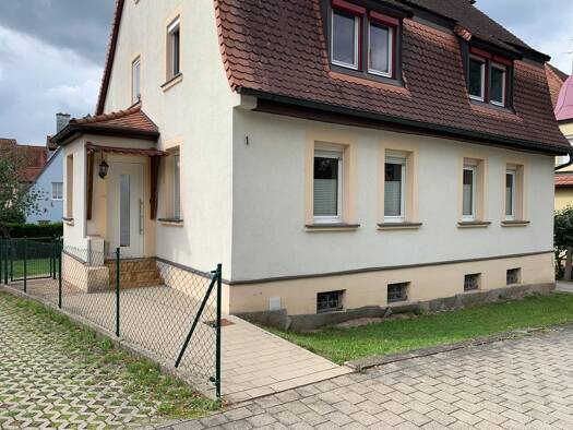 Einfamilienhaus zum Kauf provisionsfrei 299.000 € 4,5 Zimmer 111 m² 380 m² Grundstück Blütenstraße 1 Gunzenhausen 91710