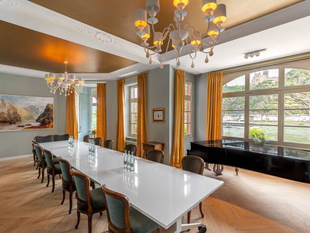 Villa zum Kauf provisionsfrei 10 Zimmer 430 m² 2.403 m² Grundstück St Goar Sankt Goar 56329
