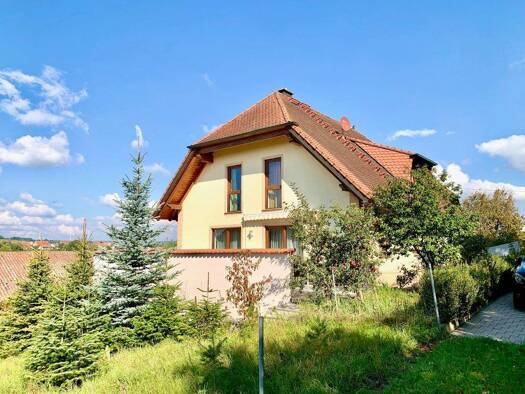 Einfamilienhaus zum Kauf 598.000 € 6 Zimmer 160 m² 588 m² Grundstück Höchstadt Höchstadt a.d.Aisch 91315