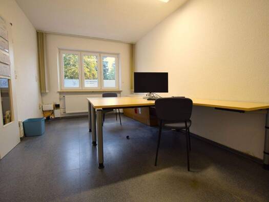 Büro zur Miete 365 € 2 Zimmer 38 m² Bürofläche Boxdorfer Straße 8 Braunsbach Fürth 90765