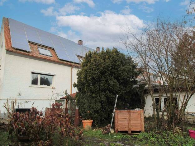 Mehrfamilienhaus zum Kauf als Kapitalanlage geeignet 528.000 € 7 Zimmer 230 m² 650,3 m² Grundstück Unterfarrnbach Fürth 90766