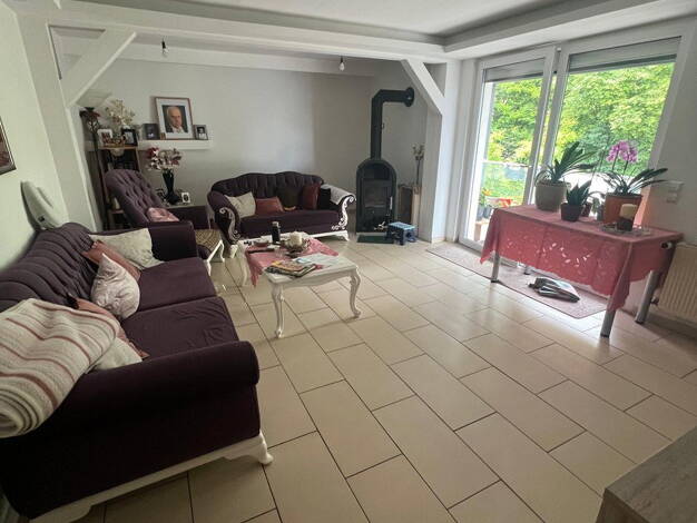 Mehrfamilienhaus zum Kauf provisionsfrei 419.000 € 11 Zimmer 350 m² 316 m² Grundstück Im Stelle Dettingen unter Teck 73265