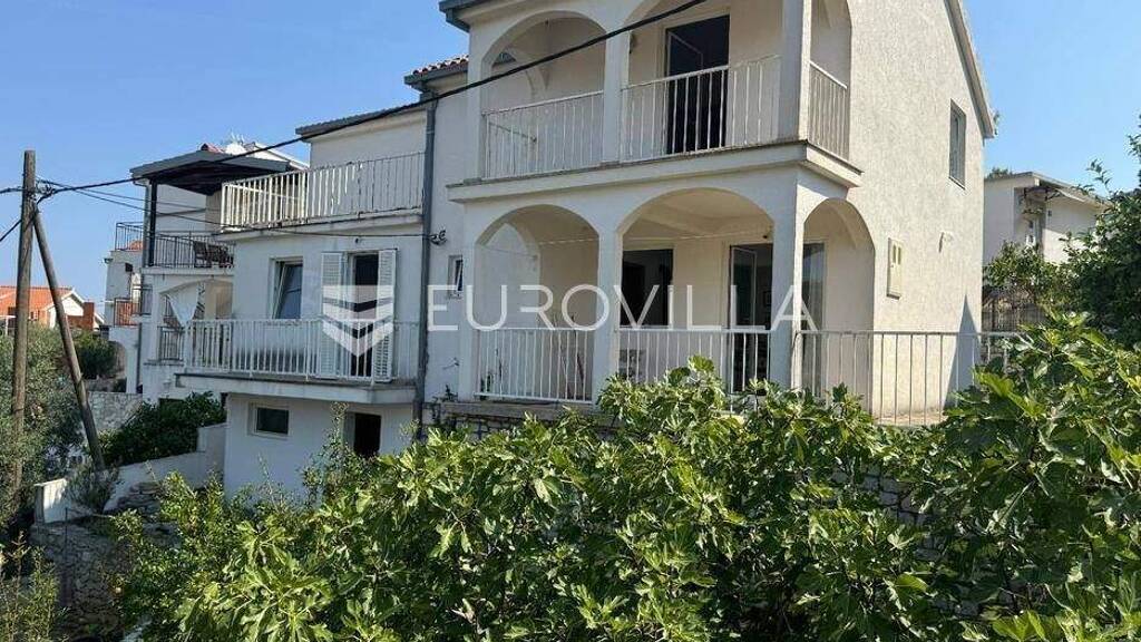 Haus zum Kauf 330.000 € 3 Zimmer 224 m² Stomorska Solta