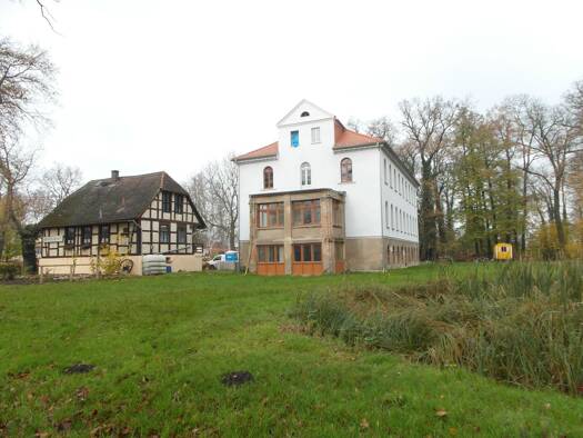 Wohnung zum Kauf 70.000 € 1 Zimmer 50,7 m² 3 Geschosse frei ab sofort Gartenstraße 4 Kalbe Kalbe (Milde) 39624