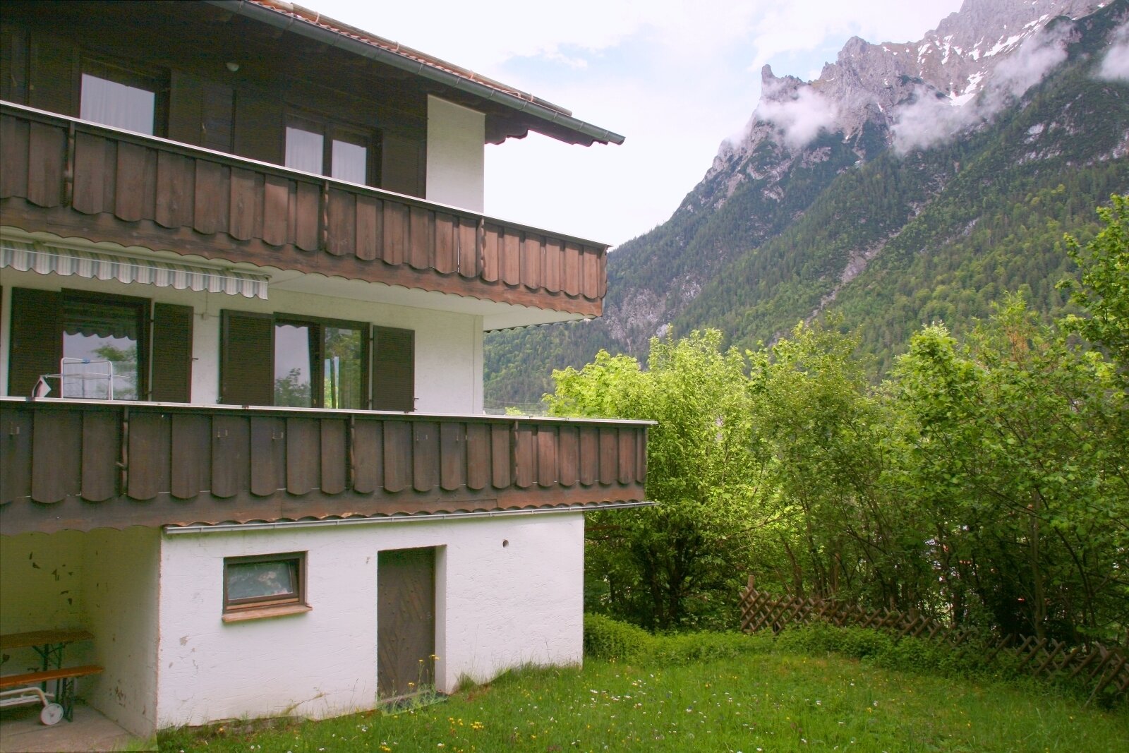 Wohnung zum Kauf 340.000 € 3 Zimmer 94 m²<br/>Wohnfläche EG<br/>Geschoss ab sofort<br/>Verfügbarkeit Mittenwald Mittenwald 82481