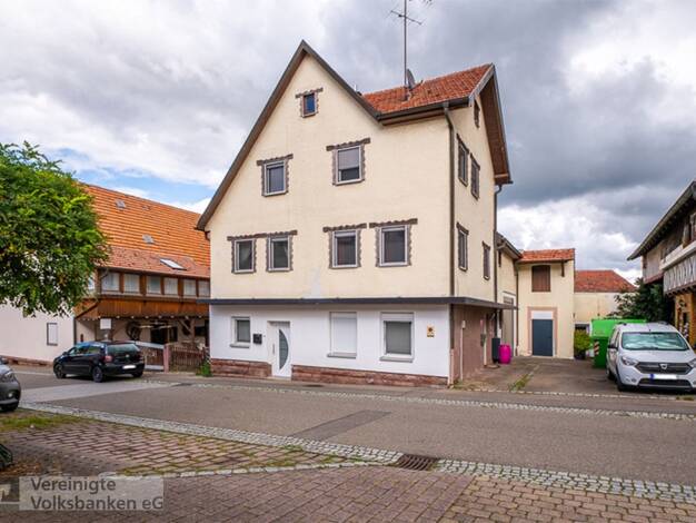 Einfamilienhaus zum Kauf 450.000 € 7 Zimmer 140 m² 243 m² Grundstück Münklingen Weil der Stadt 71263