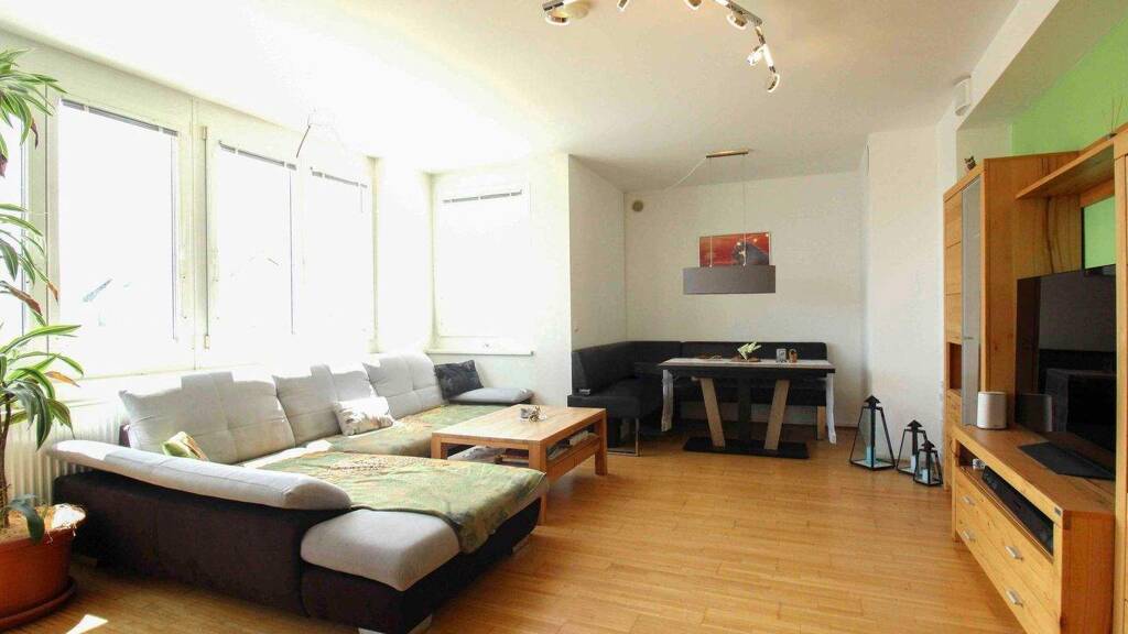 Wohnung zum Kauf 359.000 € 3 Zimmer 85 m² 4. Geschoss Schwechat 2320