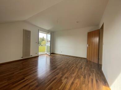 Wohnung zur Miete nur mit Wohnberechtigungsschein 320 € 2 Zimmer 56 m² Dachgeschoss, 3. Geschoss frei ab sofort Salzweg Salzweg 94121