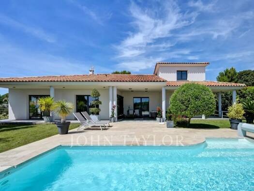 Einfamilienhaus zum Kauf provisionsfrei 2.080.000 € 9 Zimmer 275 m² 2.000 m² Grundstück Ventabren 13122