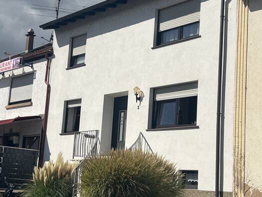 Reihenmittelhaus zum Kauf 249.000 € 6 Zimmer 165 m² 389 m² Grundstück Rehlingen Rehlingen-Siersburg 66780