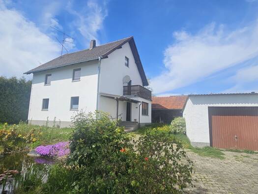 Mehrfamilienhaus zum Kauf 249.000 € 4 Zimmer 127 m² 960 m² Grundstück frei ab sofort Kirchberg Kröning 84178