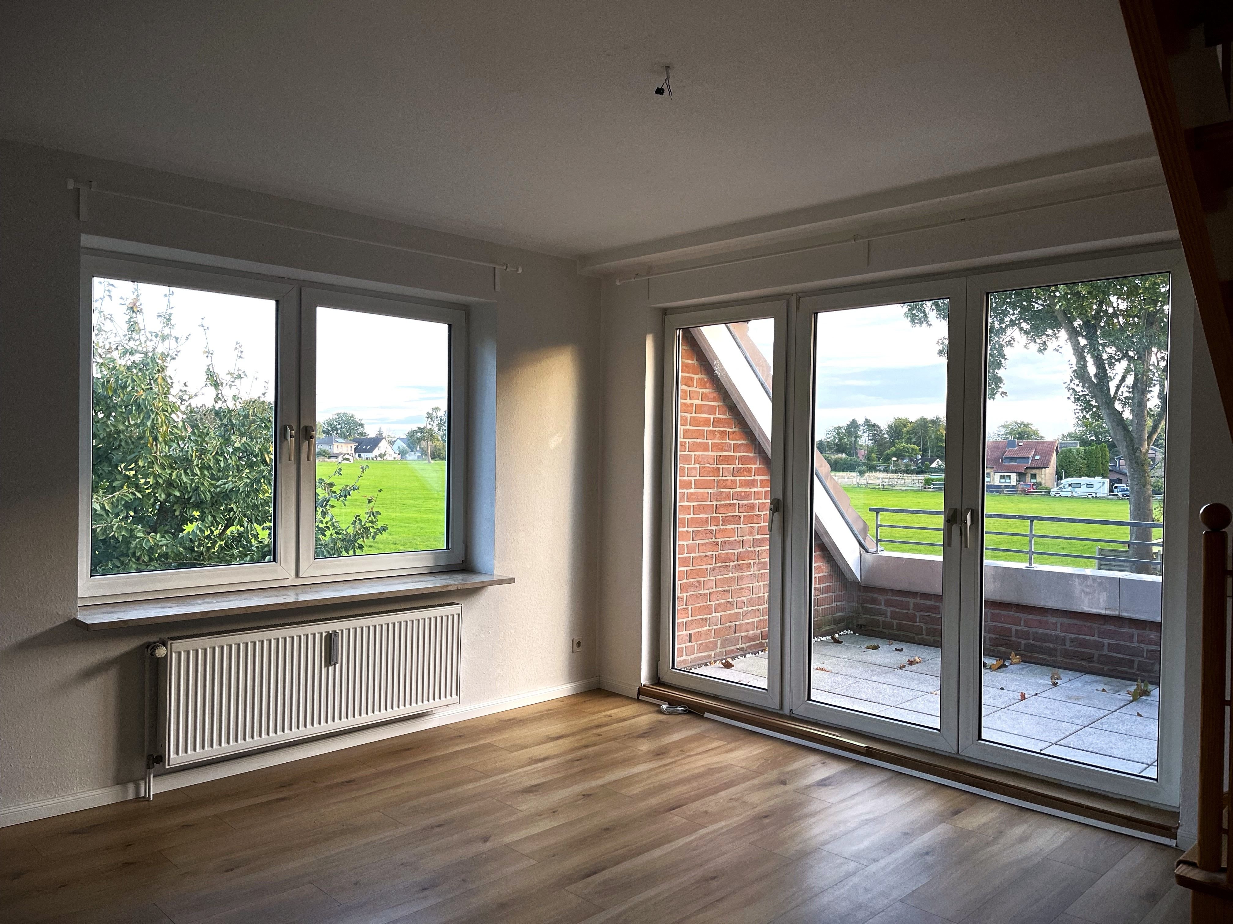 Maisonette zum Kauf 299.000 € 2,5 Zimmer 90 m²<br/>Wohnfläche 1.<br/>Geschoss ab sofort<br/>Verfügbarkeit Glashütte Norderstedt 22851