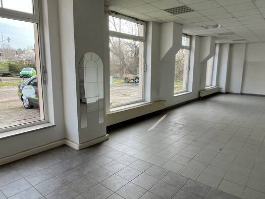 Haus zum Kauf 220.000 € 15 Zimmer 126 m² 2.300 m² Grundstück Altenburg Altenburg 04600