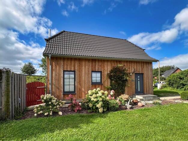 Haus zum Kauf 219.000 € 3 Zimmer 60 m² 1.200 m² Grundstück frei ab 01.10.2026 Kasnevitz Putbus 18581