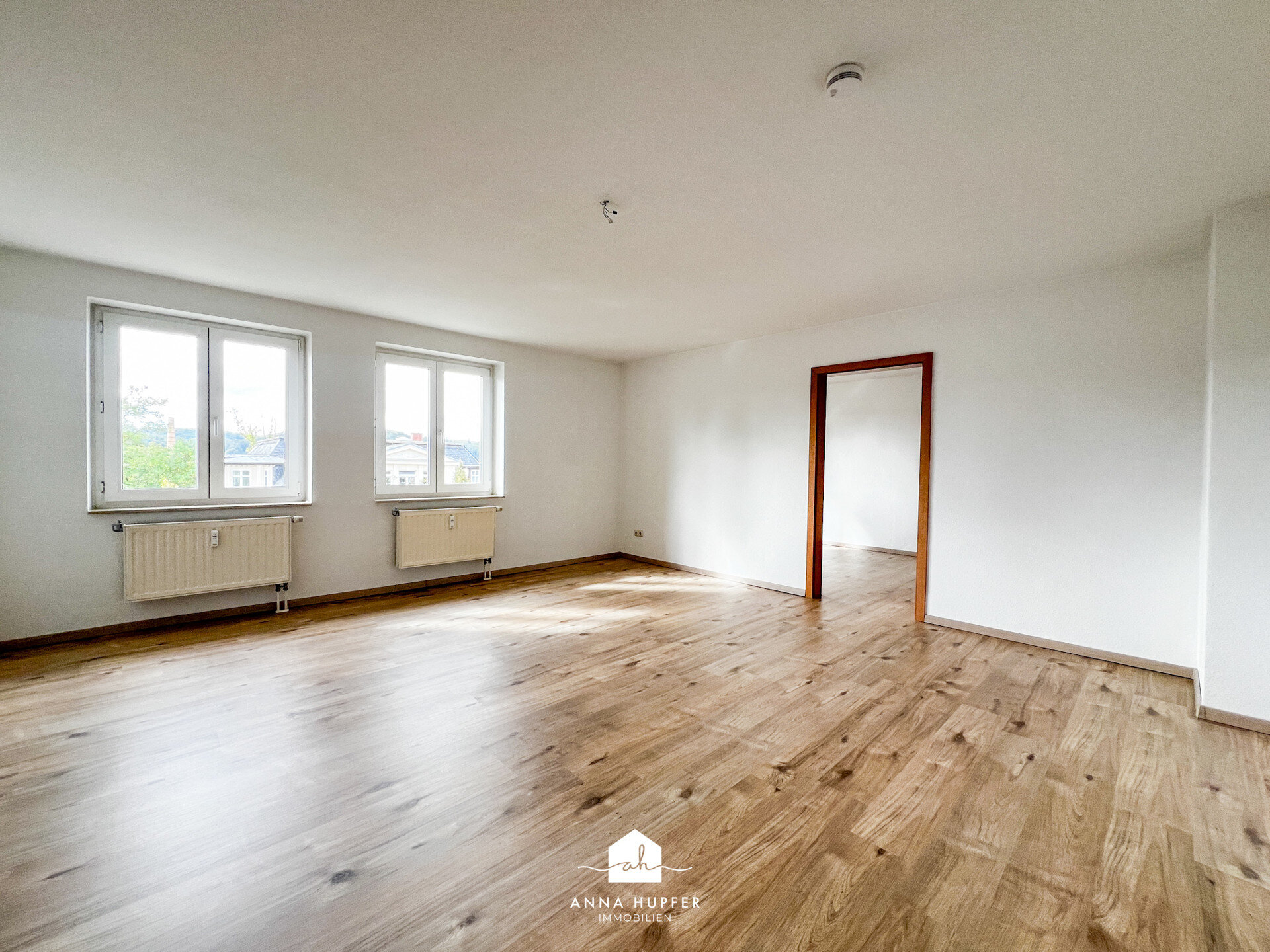 Wohnung zur Miete 390 € 2 Zimmer 64,9 m²<br/>Wohnfläche 3.<br/>Geschoss Berliner Straße 16 Clara-Zetkin-Straße / Friedrich-Engels-Straße Gera 07545