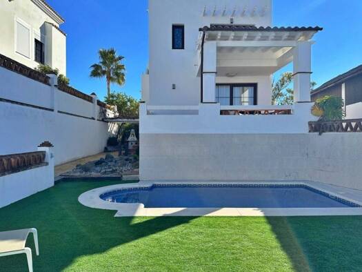 Chalet zur Miete 4.500 € 5 Zimmer 360 m² Estepona 29680