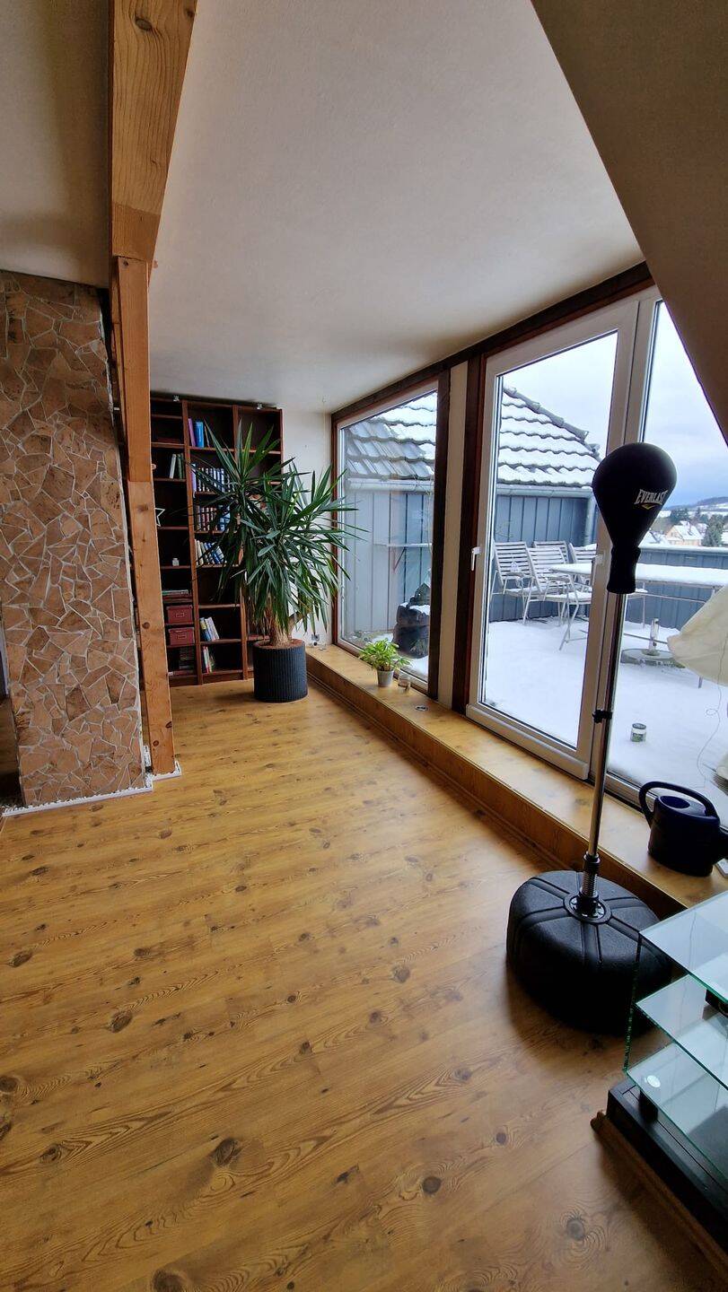 Immobilie in Oderwitz - Traumhafte Maisonette-Wohnung mit Balkon & Blick auf den Spitzberg in Oderwitz - Bild 3