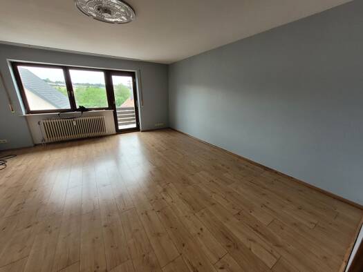 Wohnung zur Miete 590 € 2,5 Zimmer 78 m² Geschoss 2/4 frei ab 01.04.2026 Riegelsberg 66292
