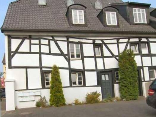 Haus zum Kauf provisionsfrei 1.590.000 € 22 Zimmer 640 m² 531 m² Grundstück Urdenbach Düsseldorf 40593