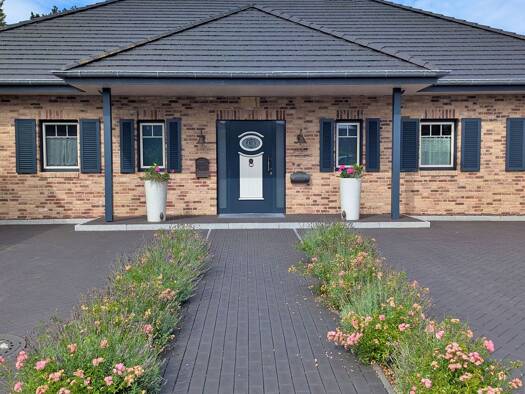 Bungalow zum Kauf provisionsfrei 1.399.000 € 5 Zimmer 160 m² 2.107 m² Grundstück frei ab 01.02.2026 Dargow Salem 23883