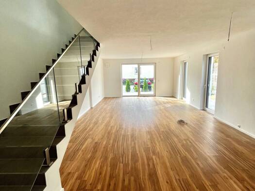 Reihenhaus zur Miete 1.650 € 5 Zimmer 146 m² 178 m² Grundstück frei ab 01.11.2026 Erbach Erbach 89155