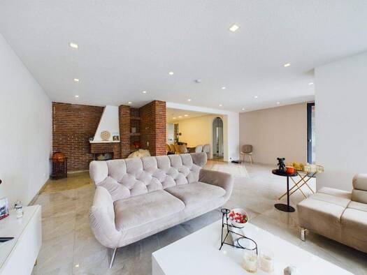 Bungalow zum Kauf 550.000 € 4 Zimmer 147 m² 422 m² Grundstück Alt-Langenhagen Langenhagen 30853