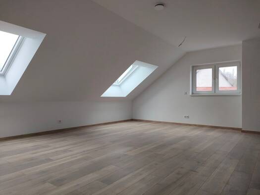 Wohnung zur Miete 1.190 € 4 Zimmer 80 m² Geschoss 2/3 frei ab sofort Altstadt Kirkel 66459